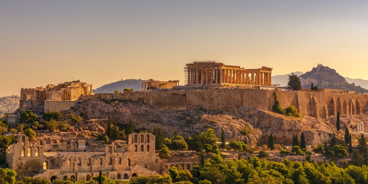 The Vatican has returned the 2500-year-old Parthenon statues to Greece